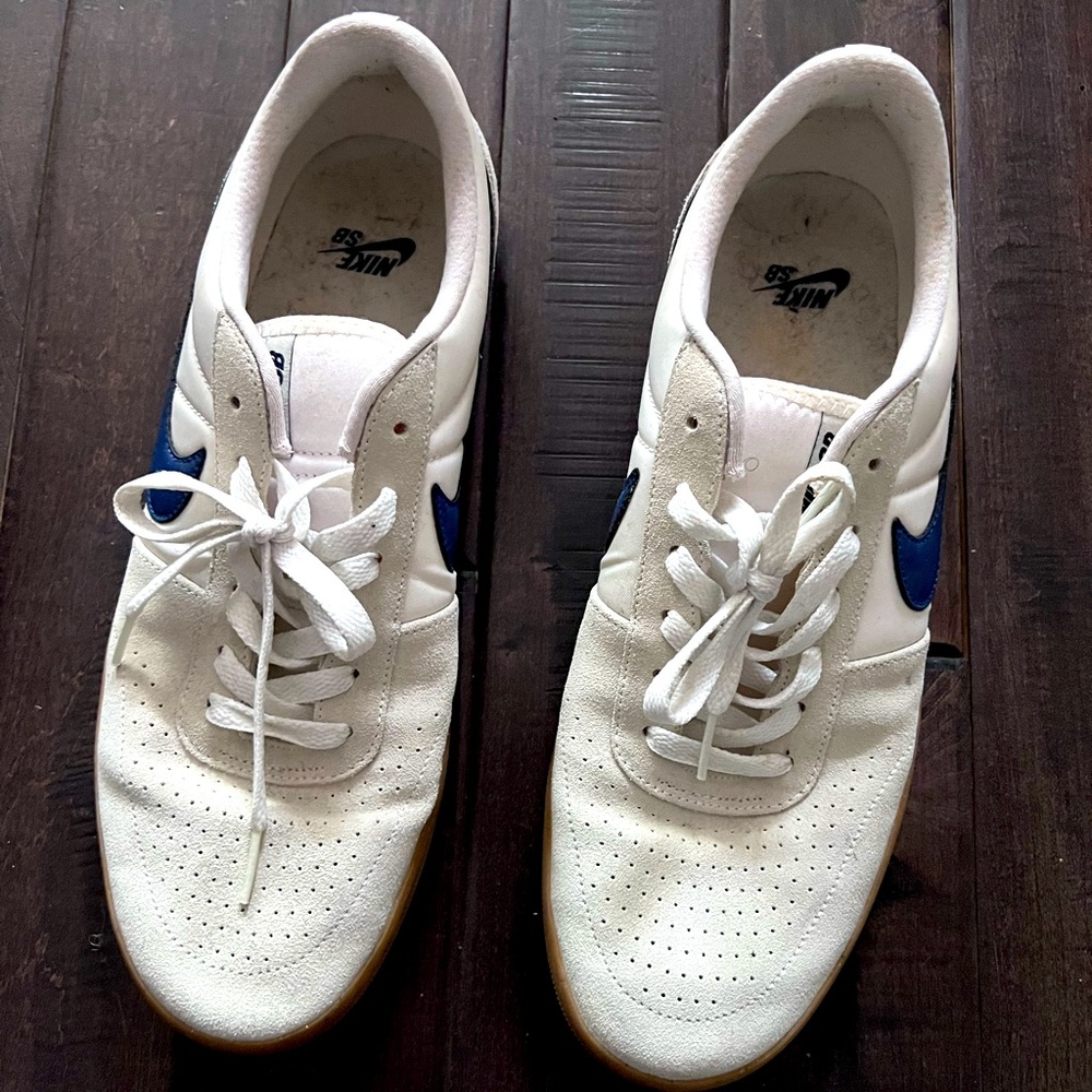 Nike Sneakers- worn twice